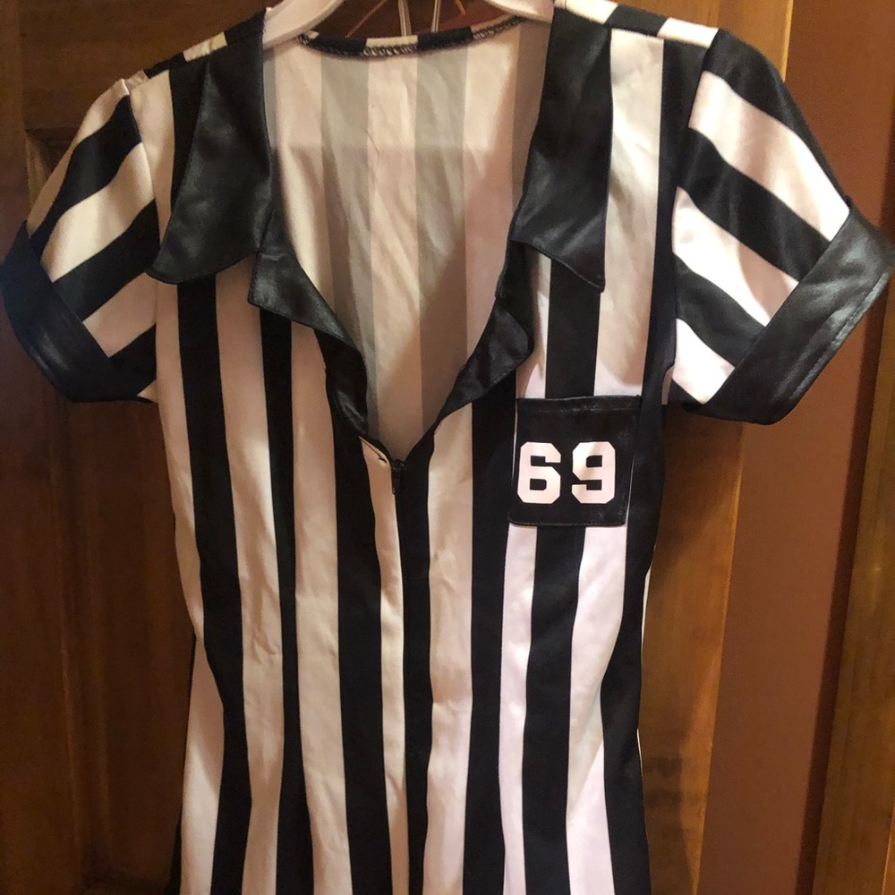 Referee costume dress